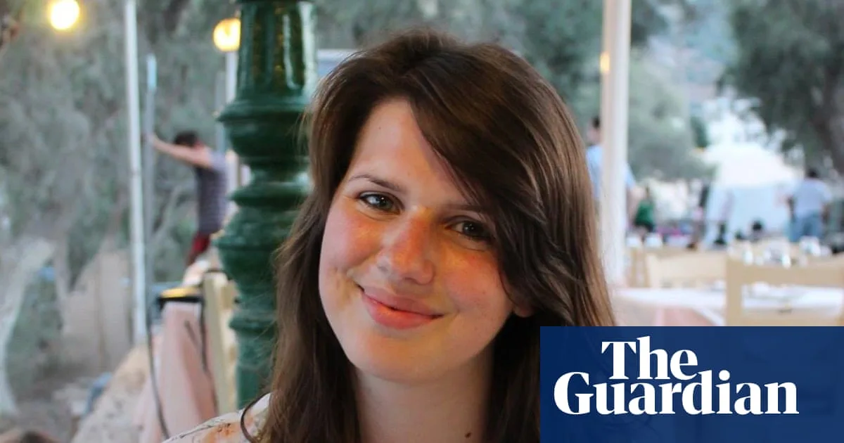 Midwife Investigated For Notes On Incontinence Pads