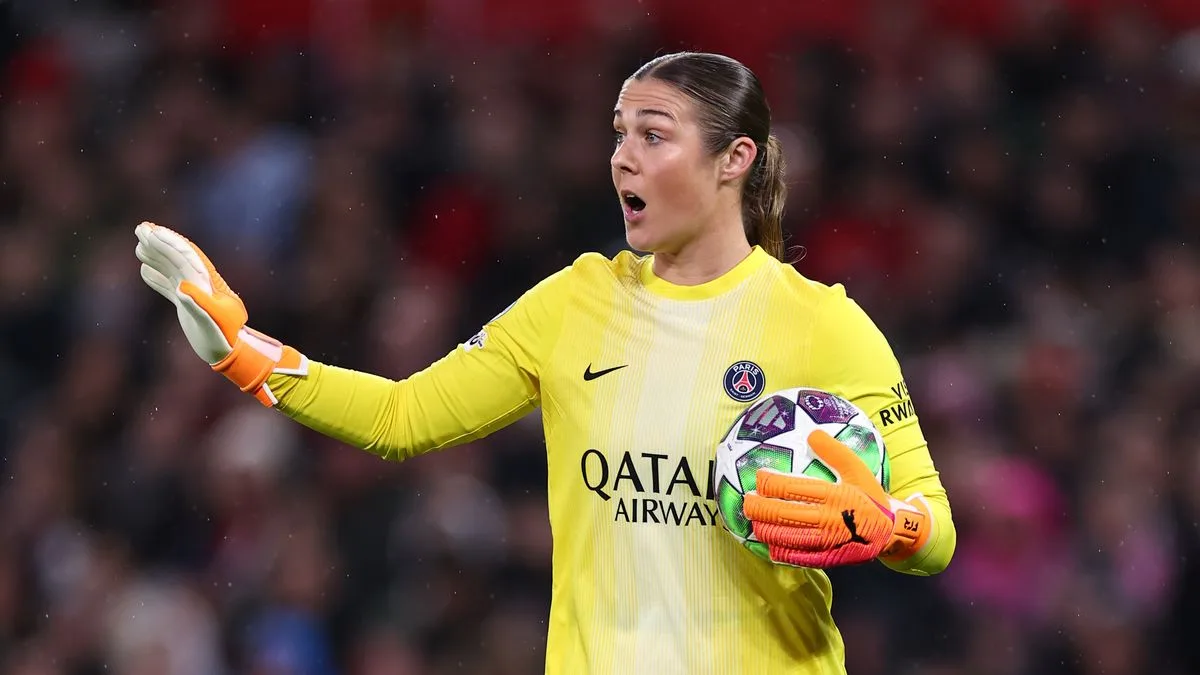 Mixed Reception For Mary Earps At Old Trafford Return