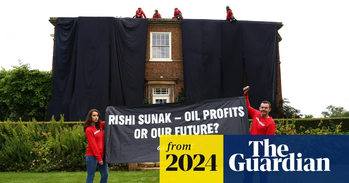Sunak Demands Ban on Protests at MPs' Homes Amid 'Mob Rule' Concerns
