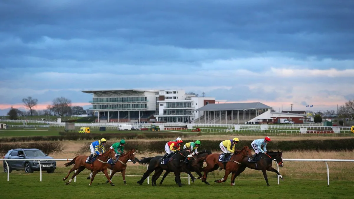Newsboy's Thursday Racing Tips: Blue Carpet and Magical Maggie Lead the Charge