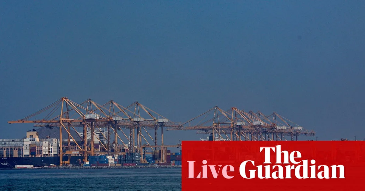 Oil Surges, Stocks Slide as US-Iran Ceasefire Collapses