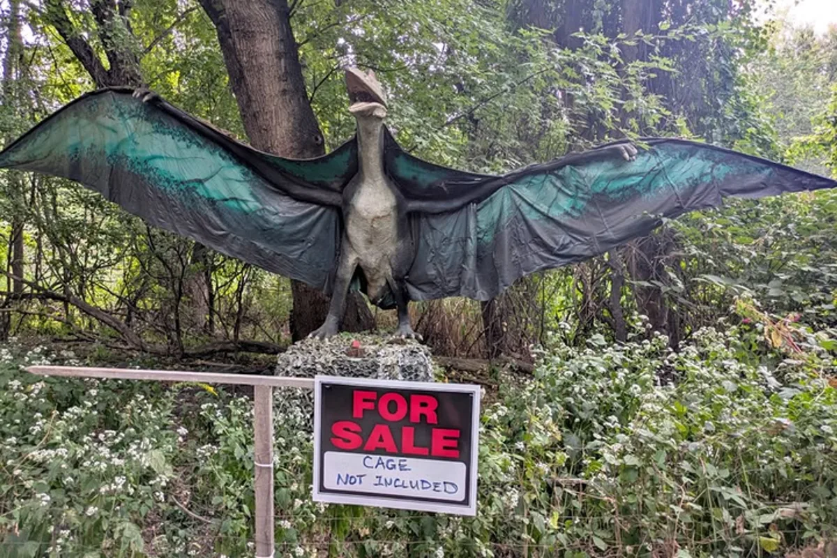 Shuttered New Jersey Park Sells Animatronic Dinosaurs on Facebook Marketplace