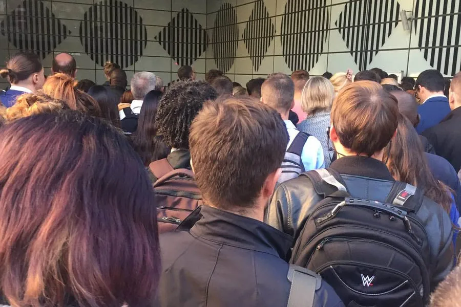 Northern Line Delays Power Failure Causes Commuter Chaos