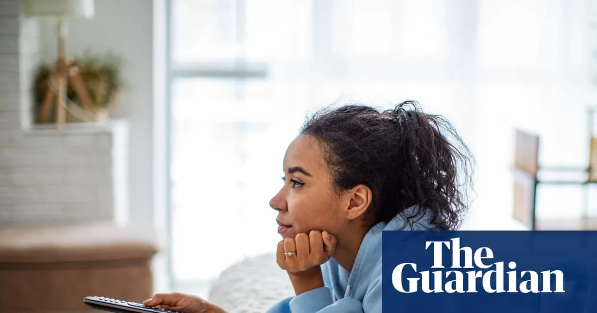 TV Set Overtakes Other Devices for YouTube Viewing in UK, Study Finds