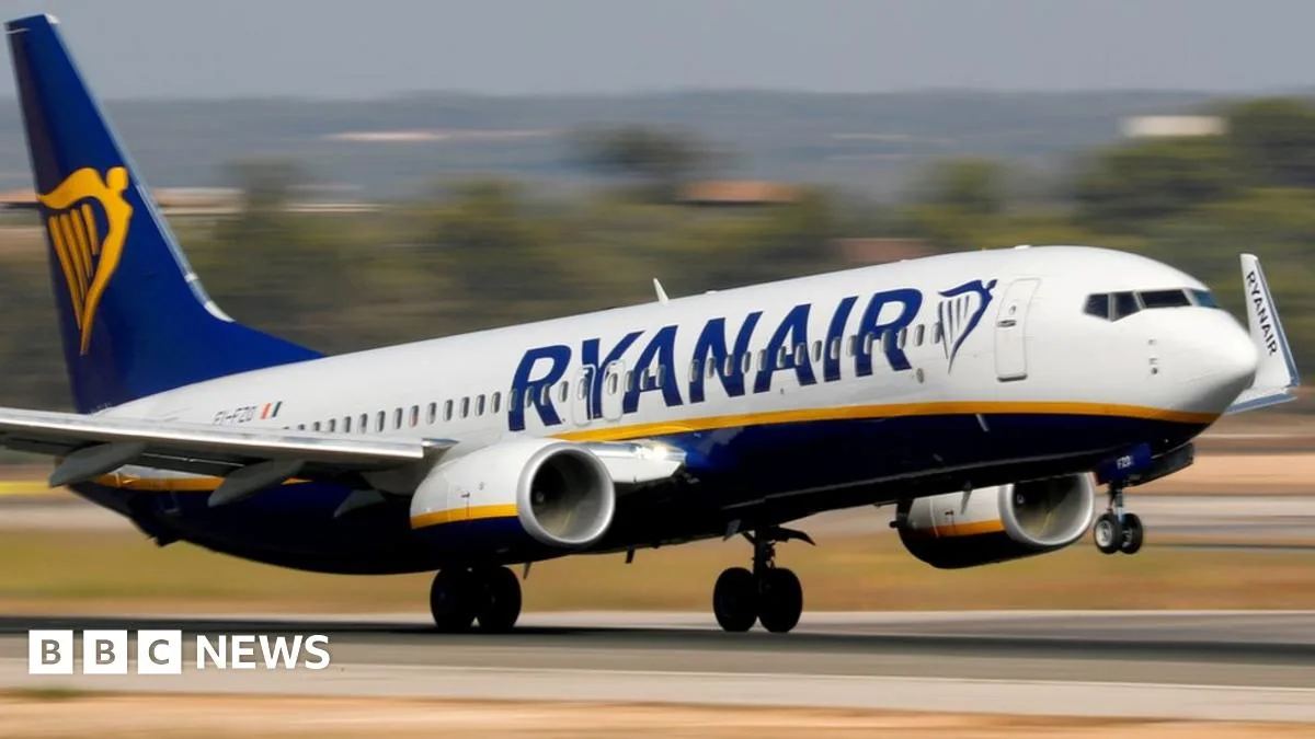 Ryanair flight from Manchester diverted to France after smoke smell in cabin
