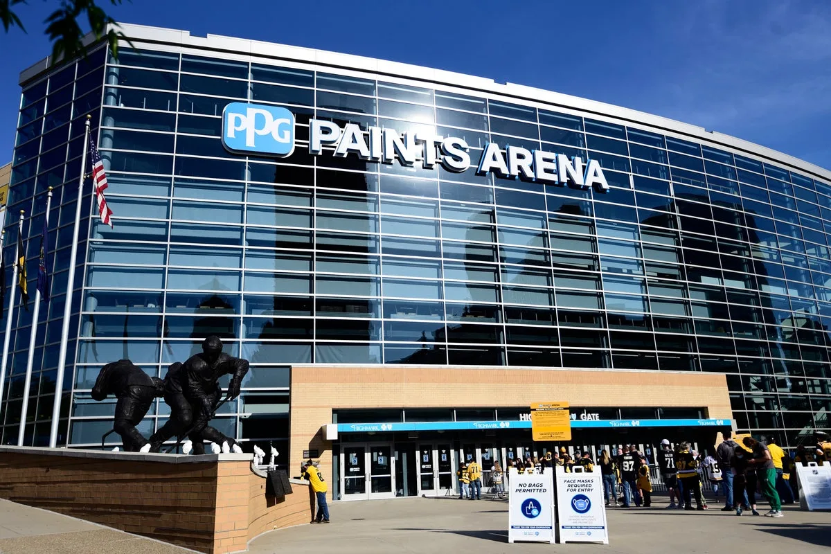 Penguins fan critically injured after falling from upper concourse at PPG Paints Arena