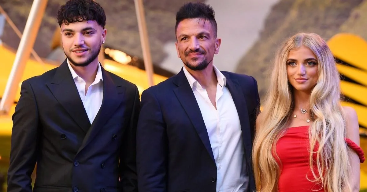 Peter Andre Enforces No-Phone Rule at Dinner Table, Kids Initially 'Kicked Off'
