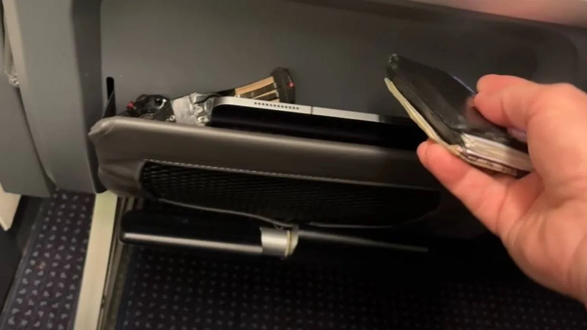 Pilot Warns Passengers to Avoid Using Seat Back Pockets