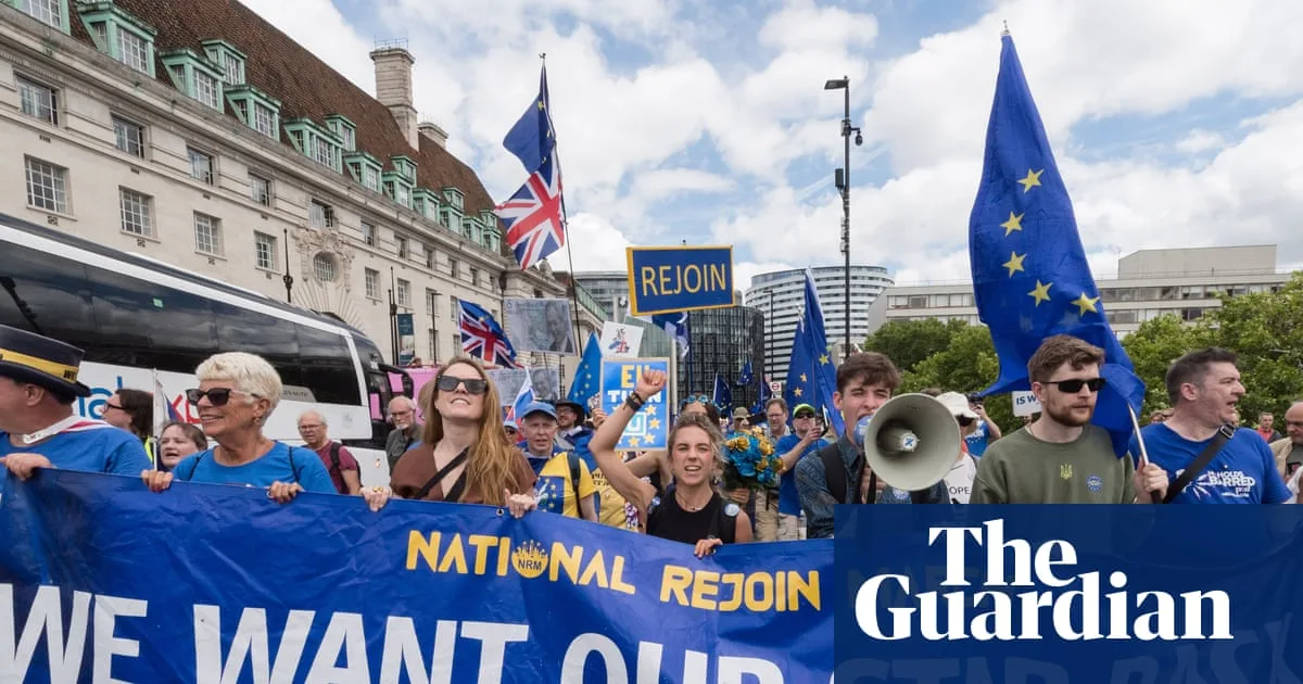 Three in five Gen Z Britons would vote to rejoin EU, poll finds