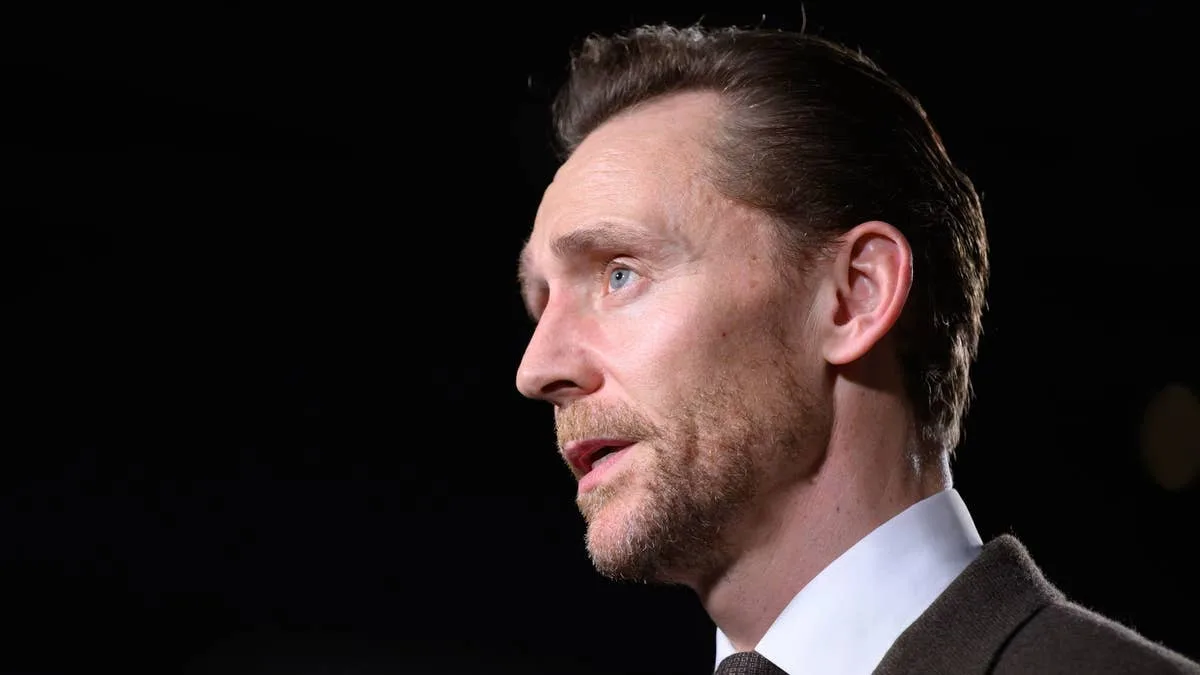 Tom Hiddleston Apologises to Queen Camilla Over 'The Night Manager'