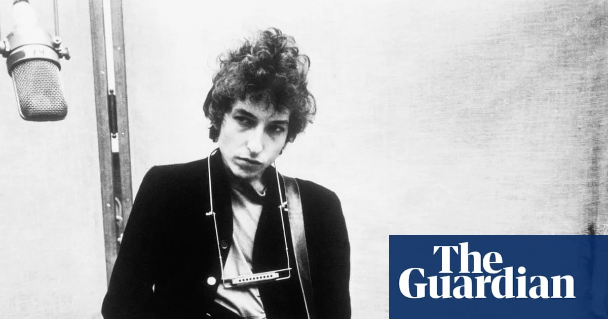 Rare Bob Dylan Lyrics Draft Found in Ginsberg Book to Fetch £40,000 at Auction