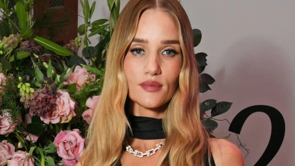 Rosie Huntington-Whiteley Unveils Affordable Bikini Collection with ViX Paula Hermanny