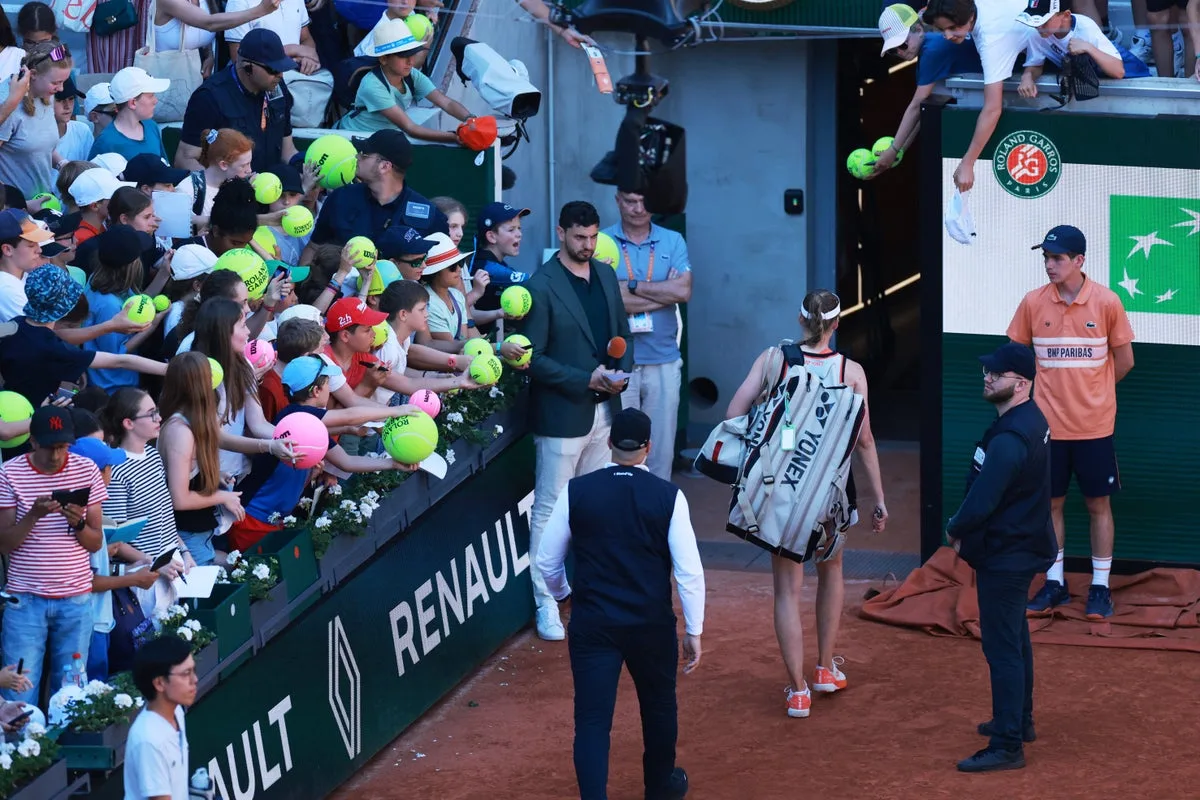 Rybakina Stunned At French Open By Starodubtseva