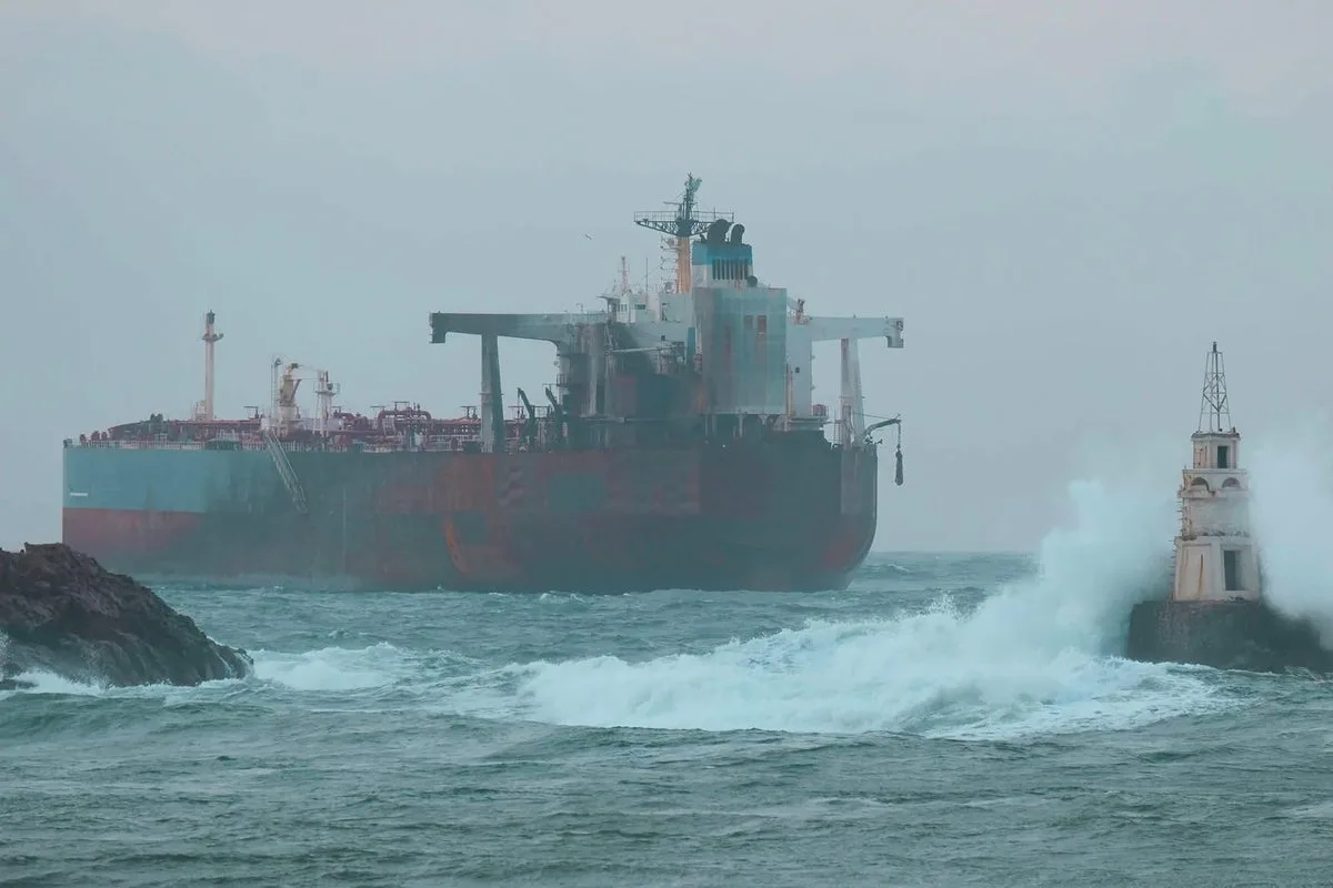 Sanctioned Russian Oil Tanker Stranded Off Bulgaria