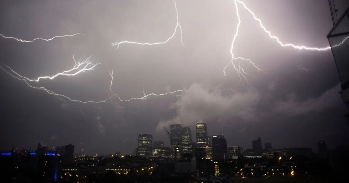 Met Office Issues 12-Hour Storm Warning for Scotland and Northern England
