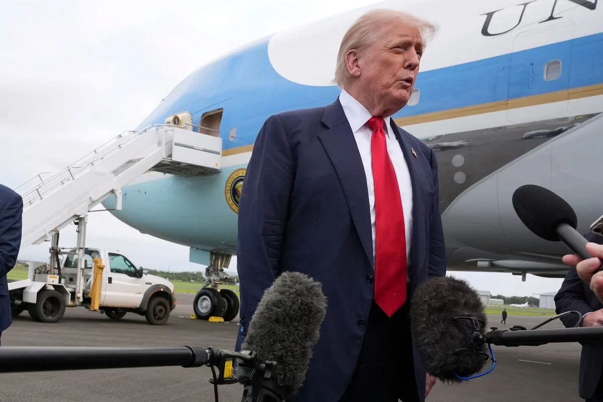 Secret Service Agent Accused of Smuggling Wife on Scotland Flight