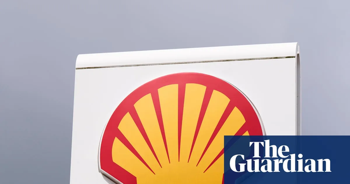Shell Profits Fall Nearly a Third as Gas Prices Tumble