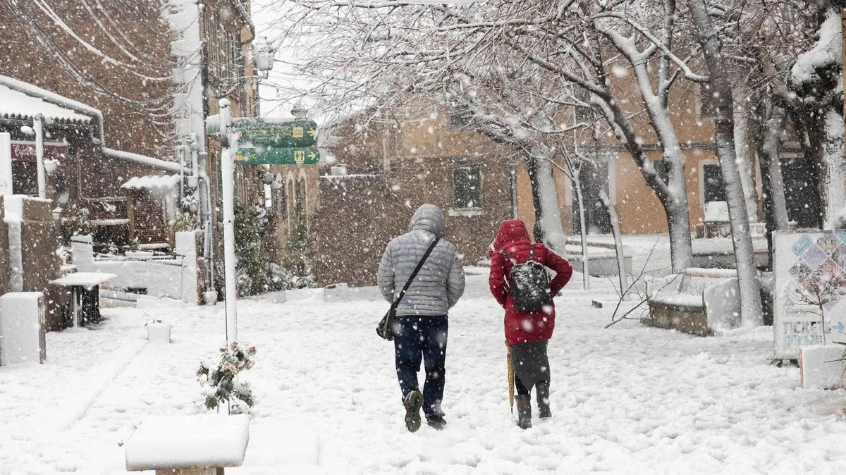 Arctic Blast to Dump 10 Inches of Snow on Spanish Holiday Hotspots