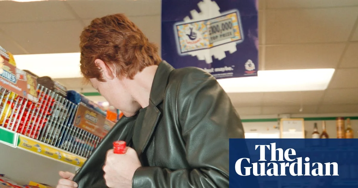 Starmer Hints at Turning Tide on Shoplifting