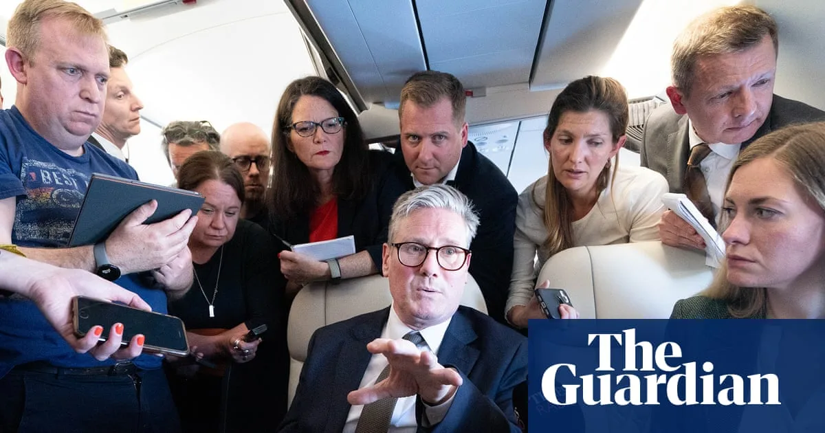 Starmer government plans to cut lobby briefings, sparking democracy fears