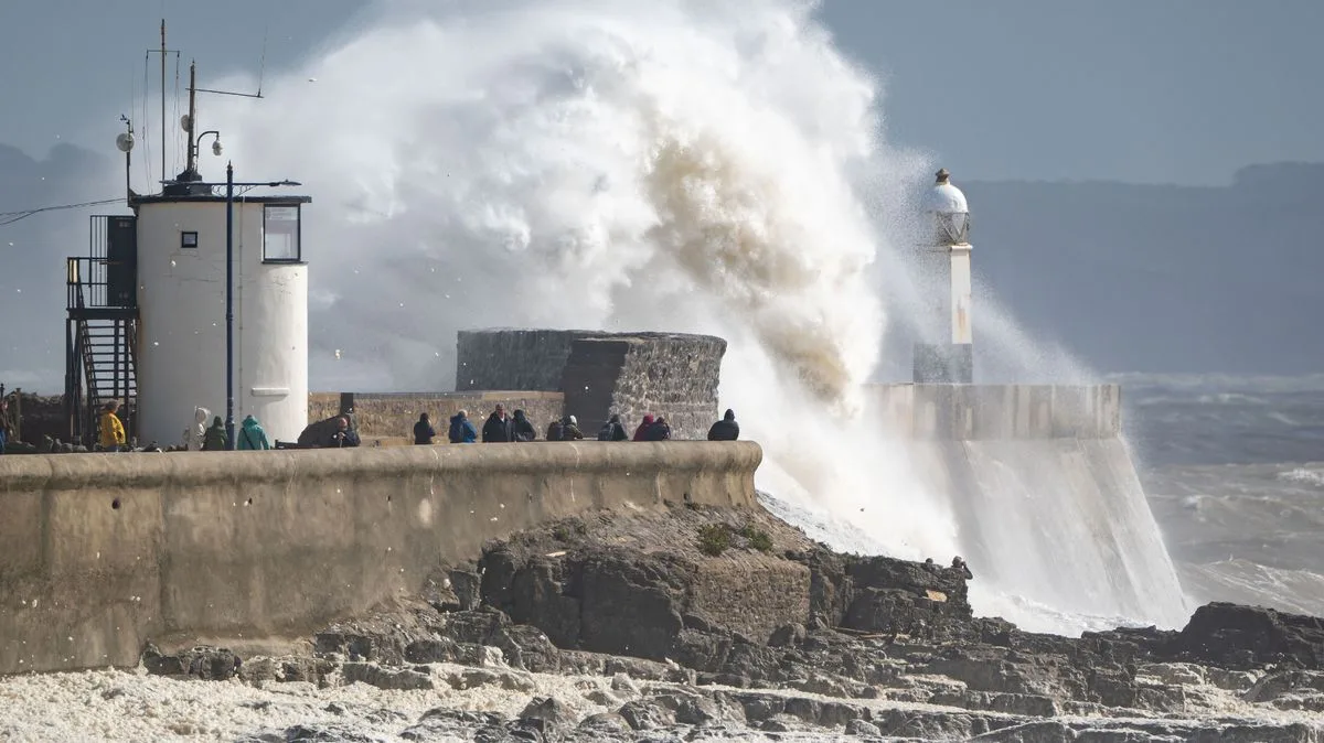 Storm Amy: Met Office Issues Seven Weather Warnings as UK Braces for 95mph Winds