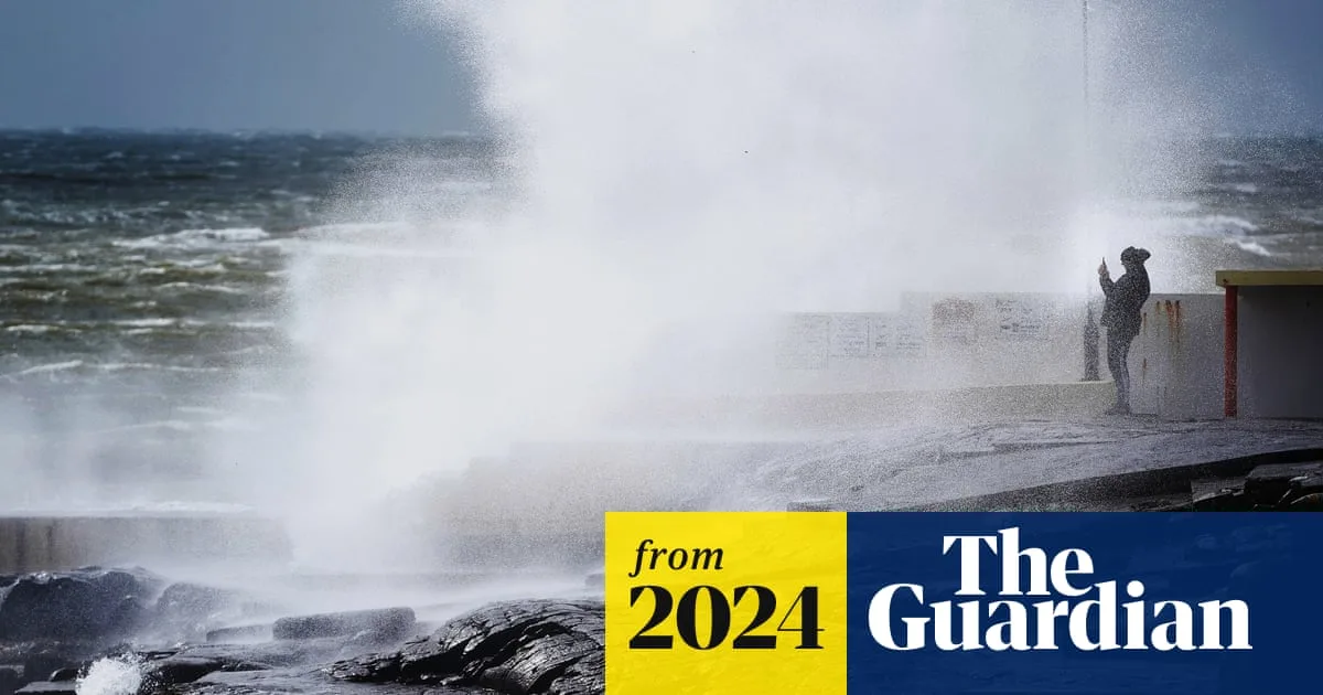 Storm Kathleen Brings Travel Chaos and Record Temperatures to UK