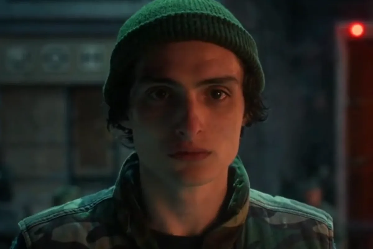 Stranger Things Star Shuts Down Secret Episode 9 Theory