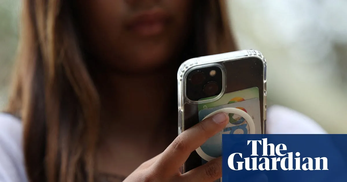 No Evidence Social Media or Gaming Causes Teen Mental Health Problems, Study Finds