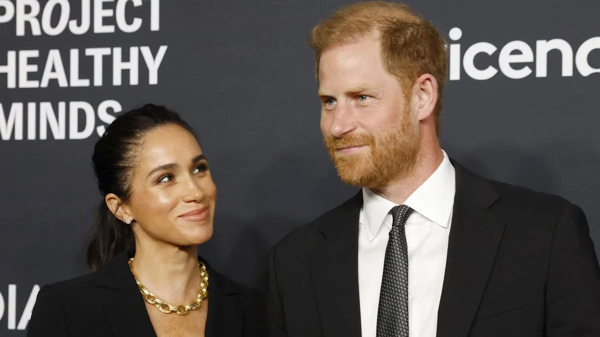 Harry and Meghan Applaud UK Social Media Ban for Under-16s