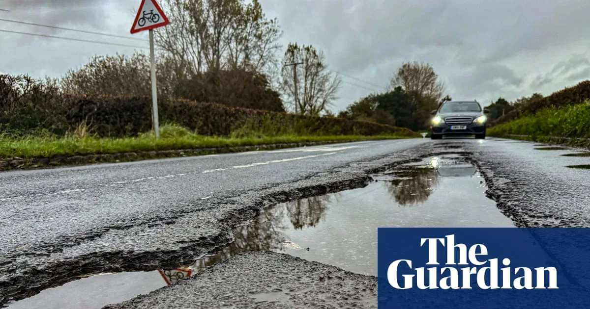 SUVs worsen UK pothole crisis, scientists warn