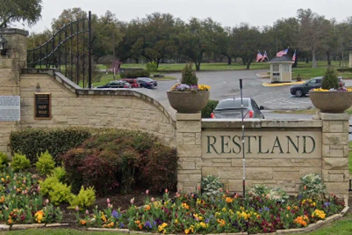 Texas Funeral Worker Dies After Being Crushed by Burial Vault
