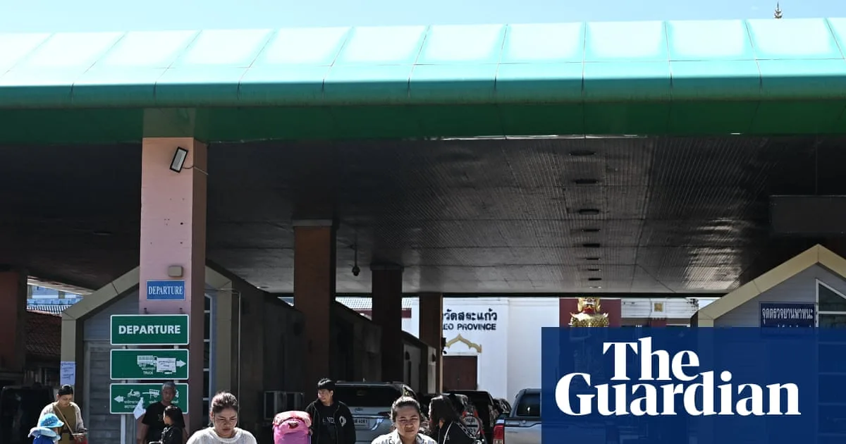 Thailand closes Cambodia border crossings amid territorial tensions