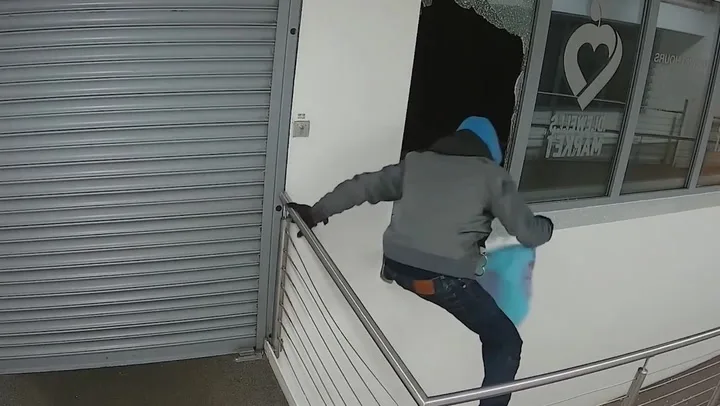 Jewellery thief caught wearing stolen watch after £10,000 heist