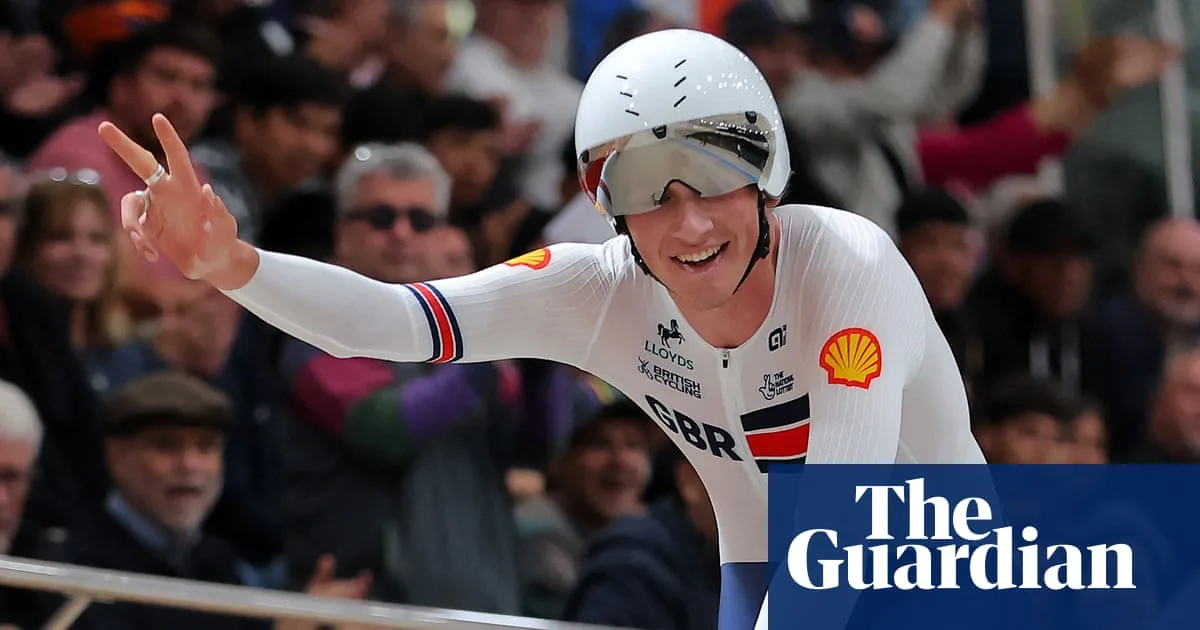 Tarling and Charlton secure GB's first golds at Track Cycling Worlds