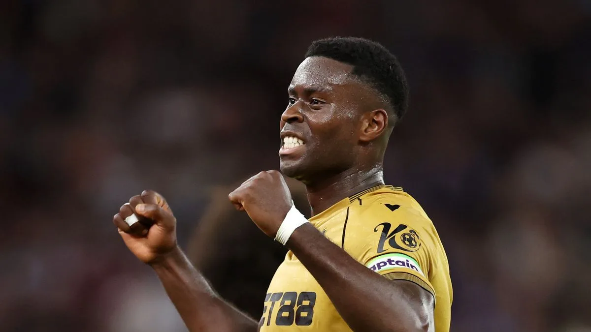 Guehi 'prefers' Liverpool move as £35m price tag set; Van de Ven emerges as target