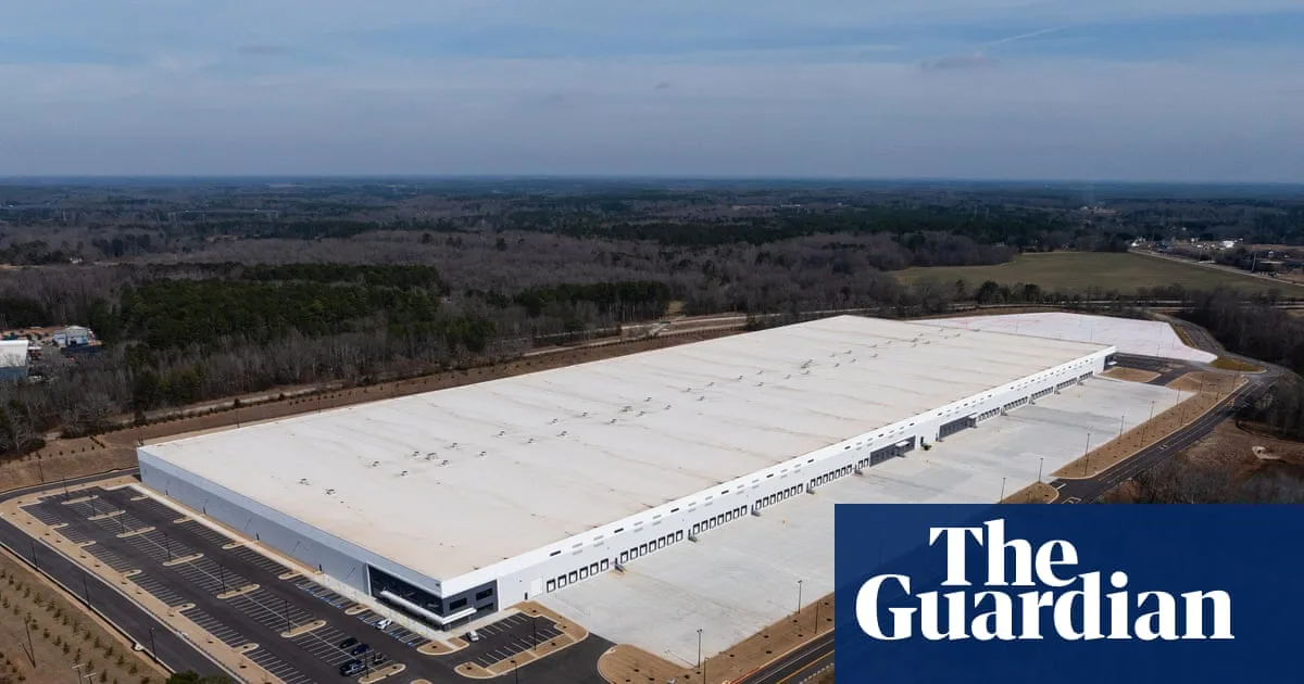 Trump Team Plans Warehouse Migrant Facilities For 80,000