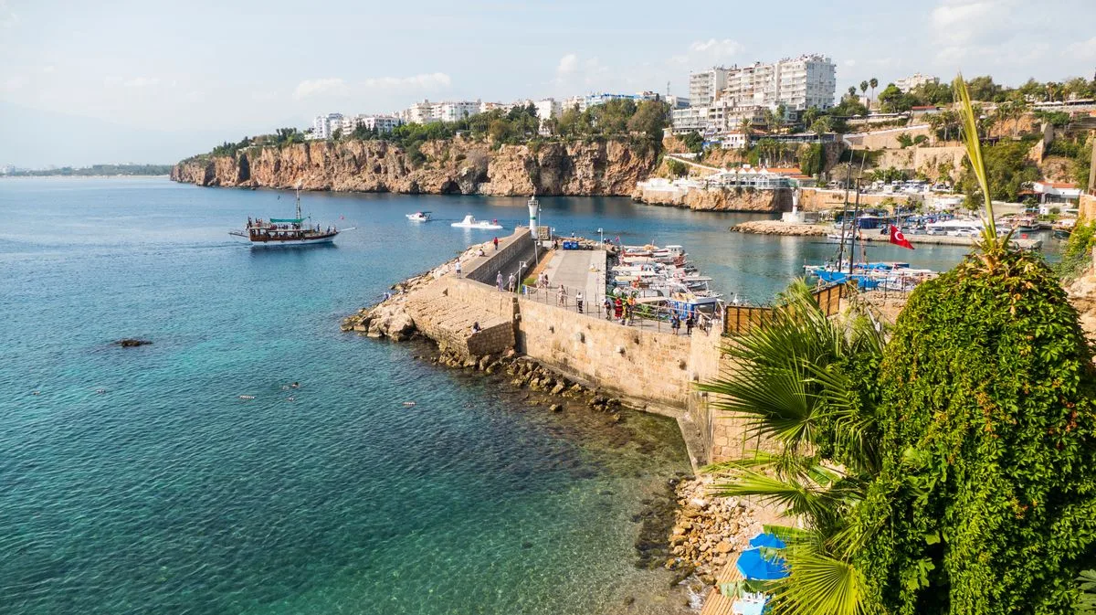 Holiday Bookings to Turkey, Greece and Cyprus Drop Amid Middle East Conflict