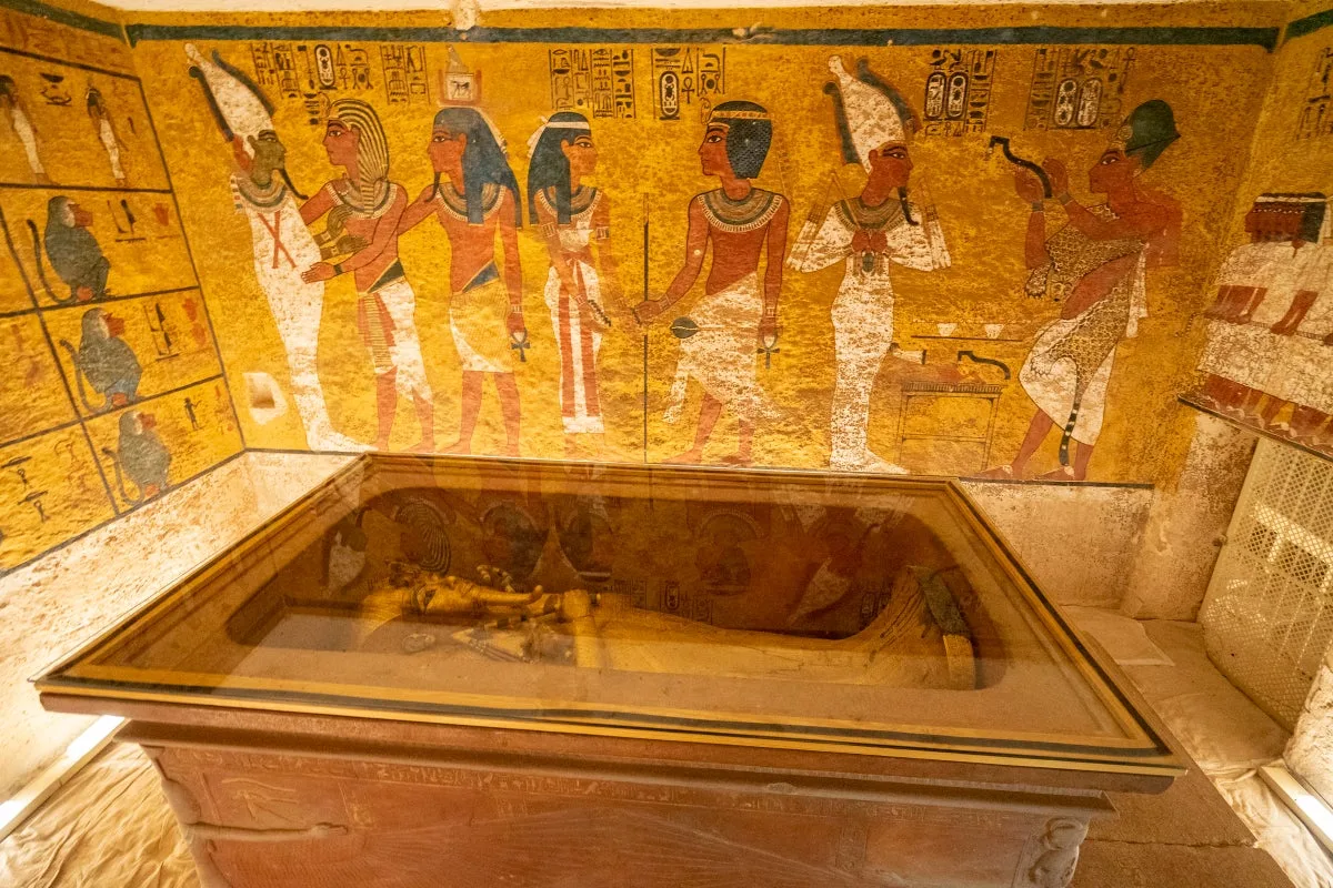 Tutankhamun's Tomb at Risk of Collapse Due to Ancient Cracks