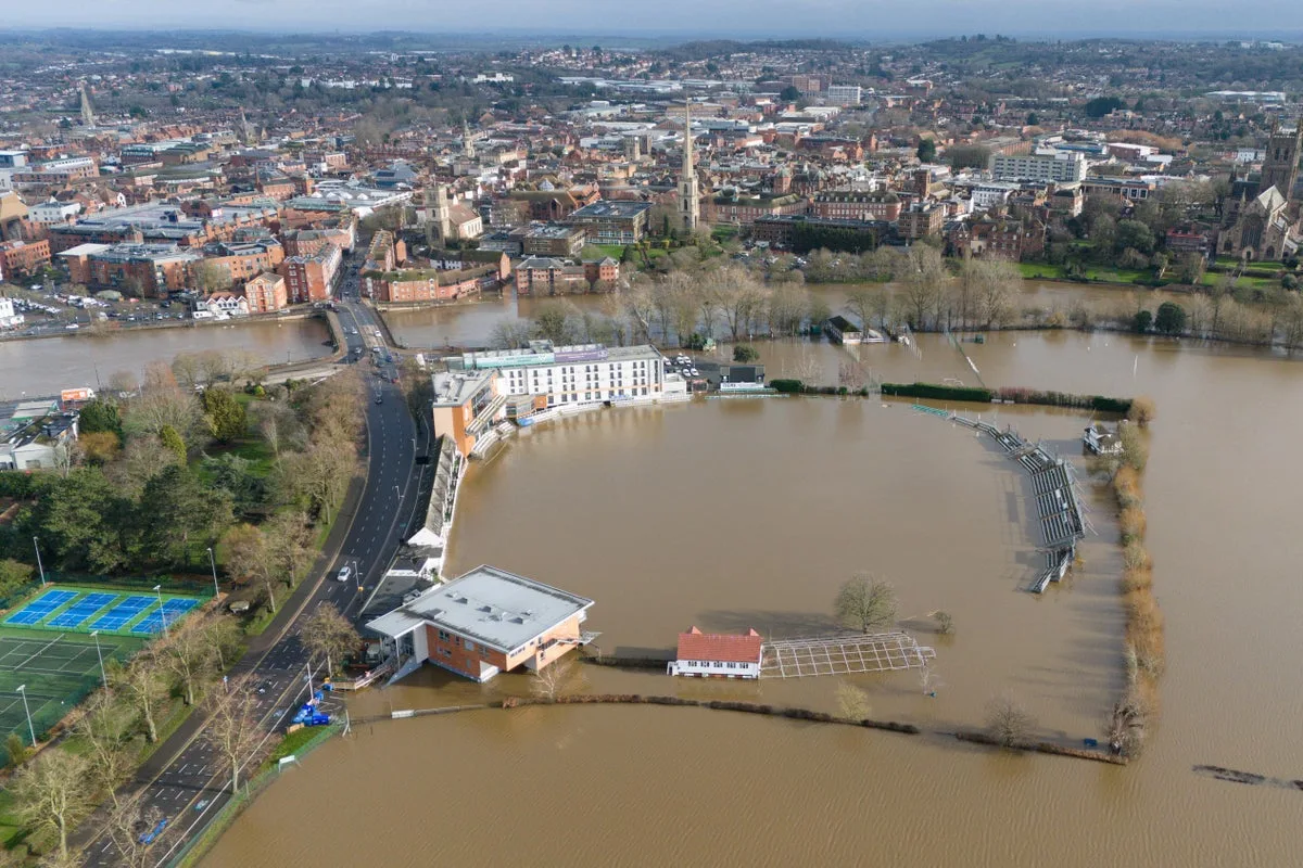 UK Braces for Further Flooding as Heavy Rain Persists