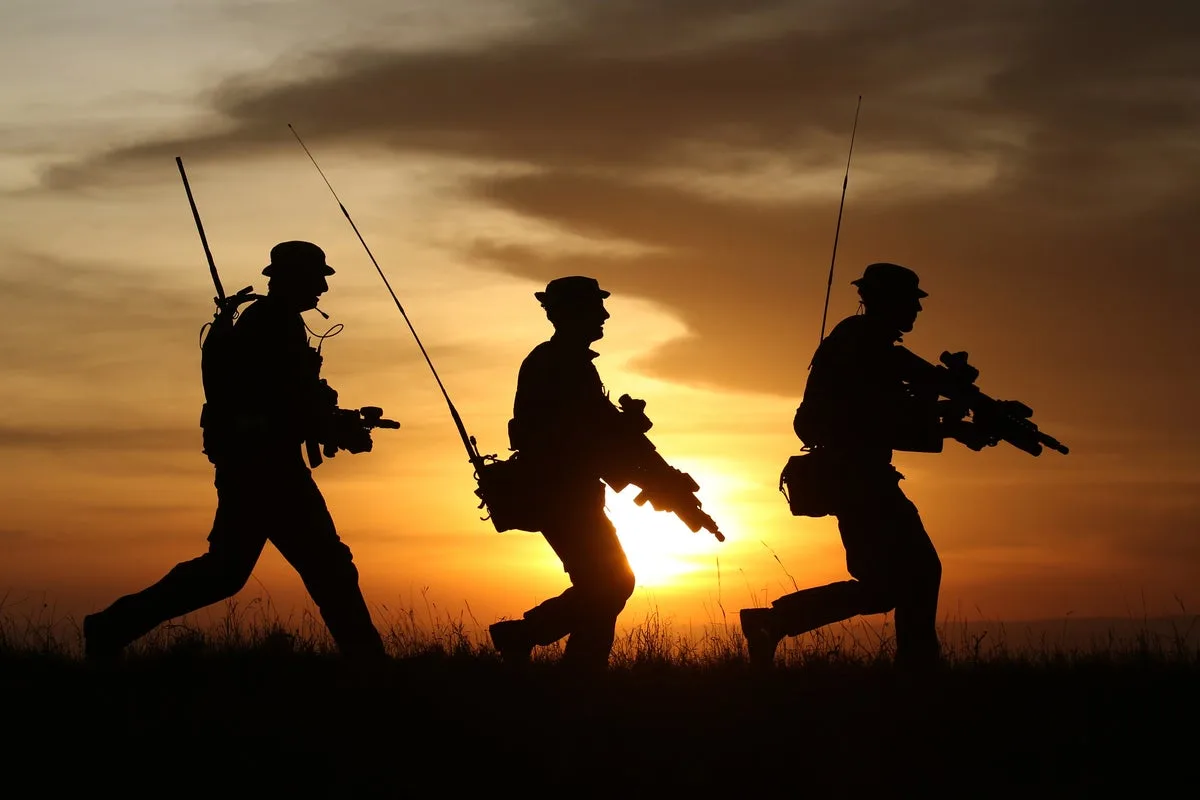 Starmer warned UK faces ‘1936 moment’ as ex-defence chiefs urge spending boost
