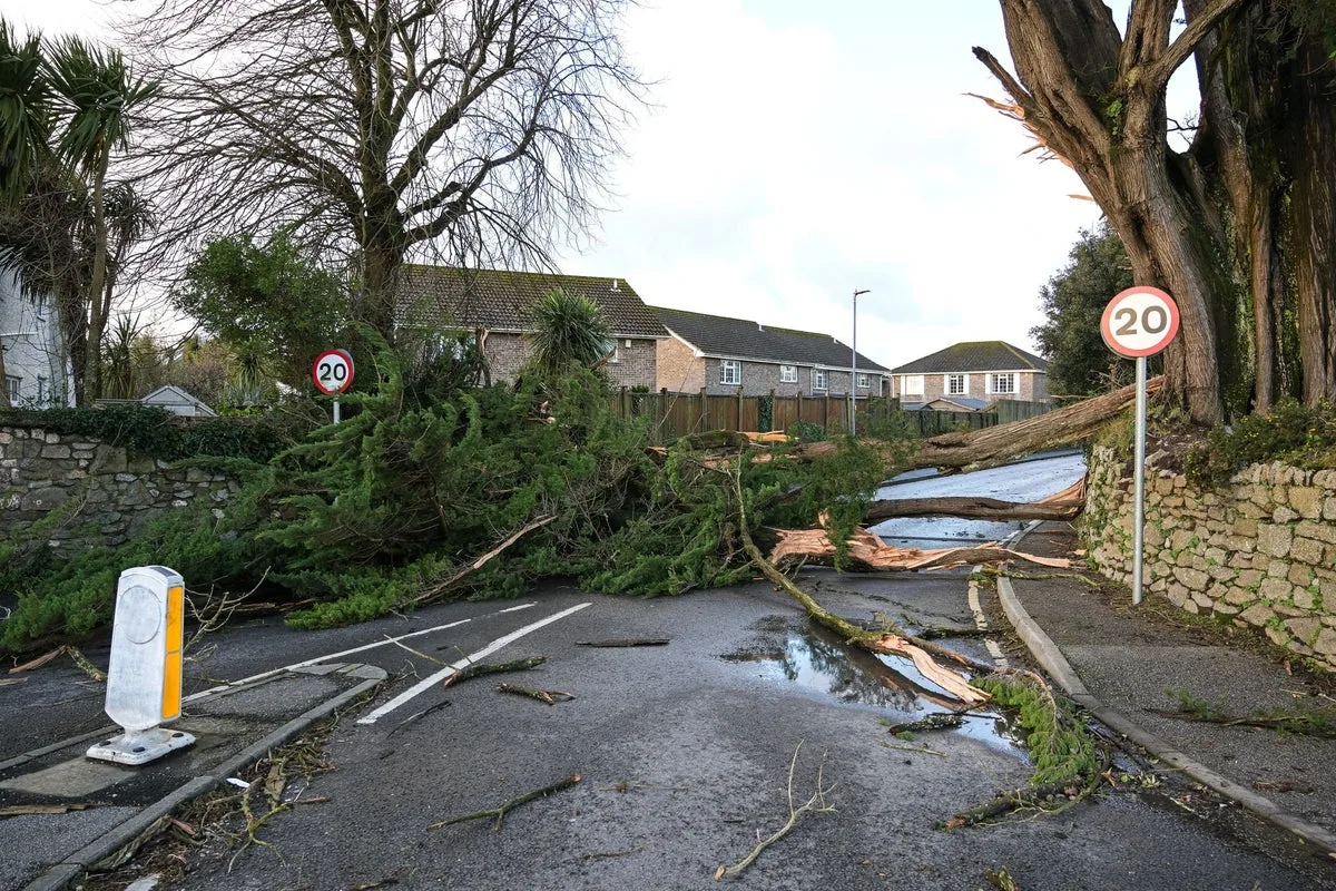 Storm Goretti Wreaks Havoc Across UK with Hurricane-Force Winds and Snow
