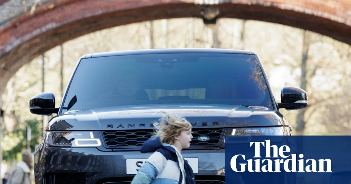 UK Considers Paris-Style Ban on Oversized SUVs in Cities