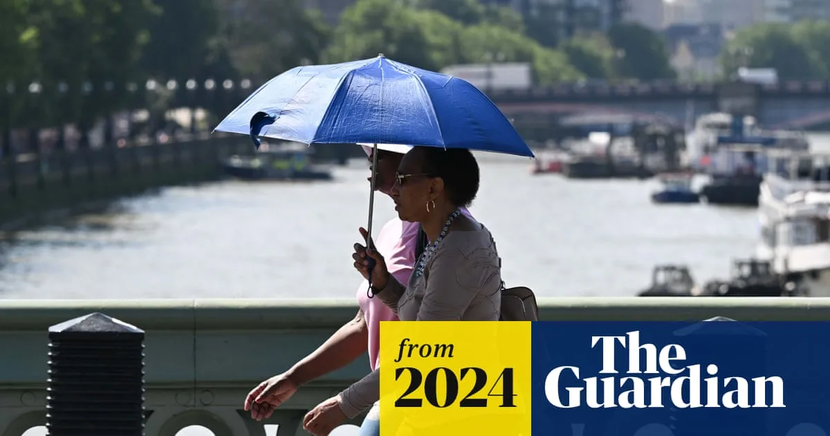 UK Weekend Warm Spell Ends With Rain and Clouds