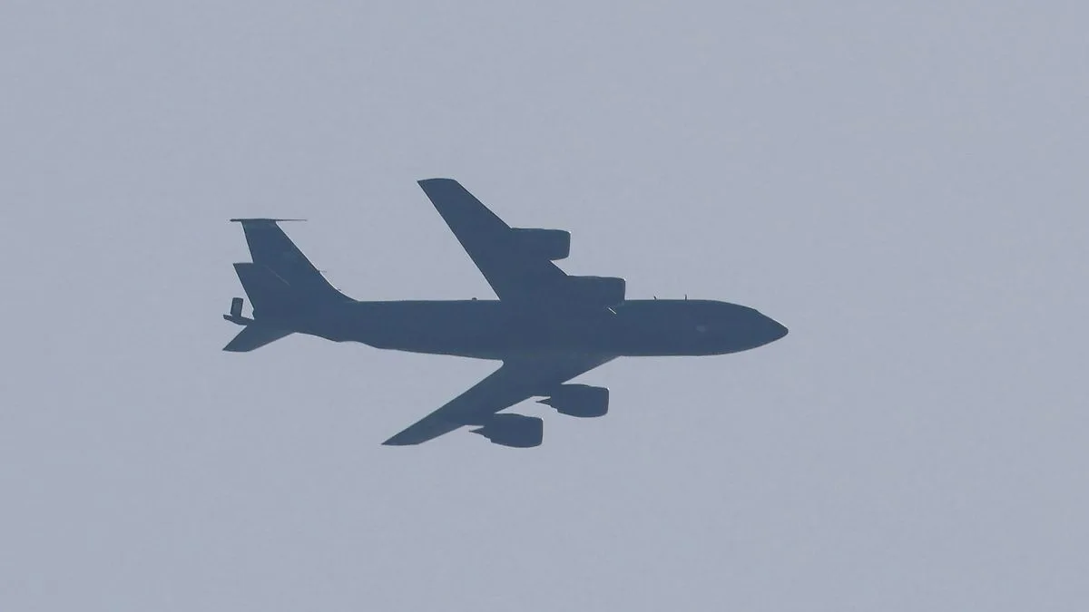 US Air Force Tanker Declares Emergency on Flight from Israel to UK