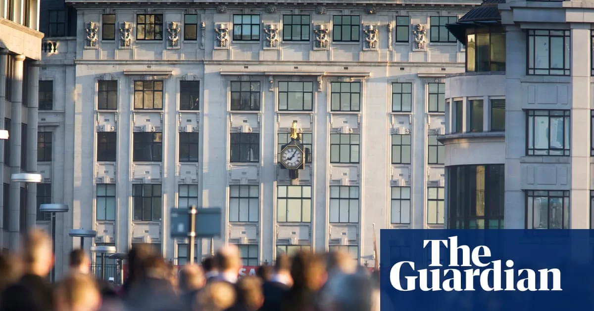 Quarter of a Million Jobs at Risk as UK 'Flirts with Recession'