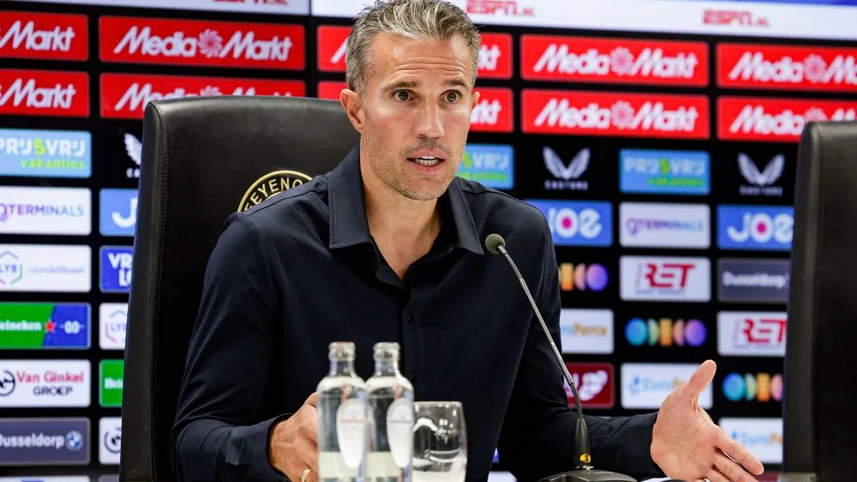 Van Persie Hails Aston Villa's Resurgence Ahead of Champions League Clash