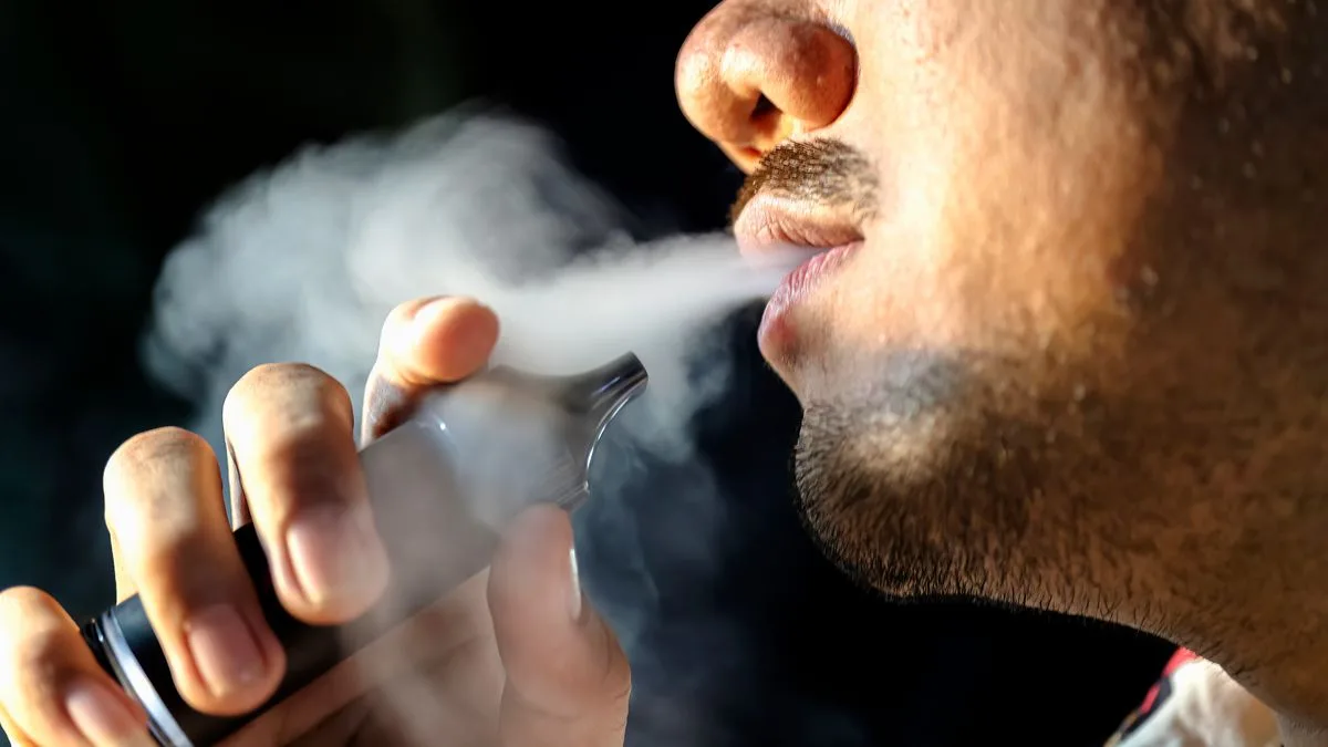 Warning: Sharing Vapes Could Spread Meningitis During Outbreak