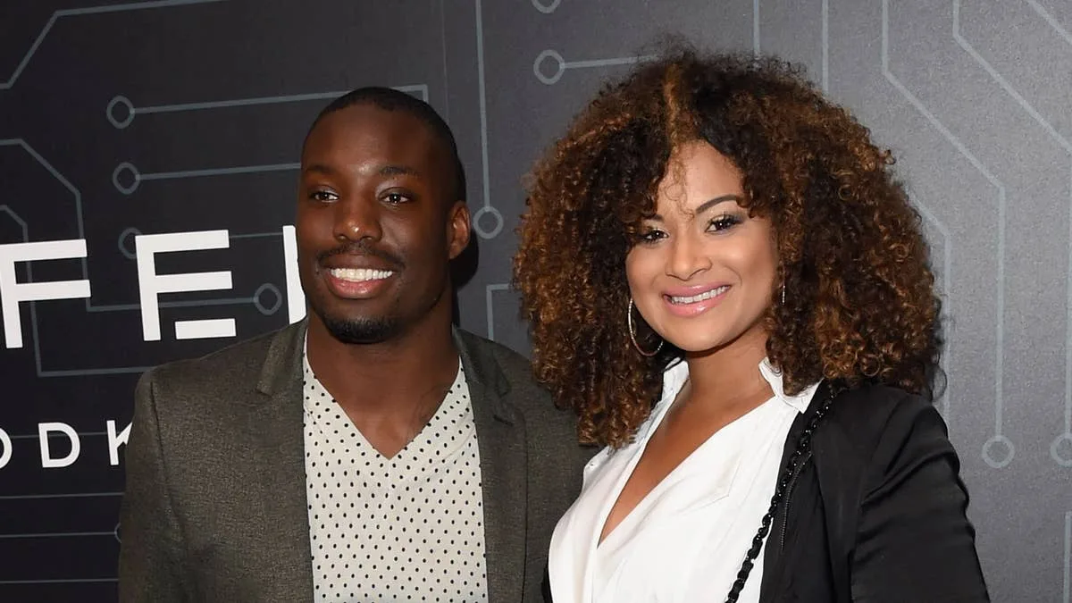 NFL World Mourns Vontae Davis: Brother Vernon Leads Tributes