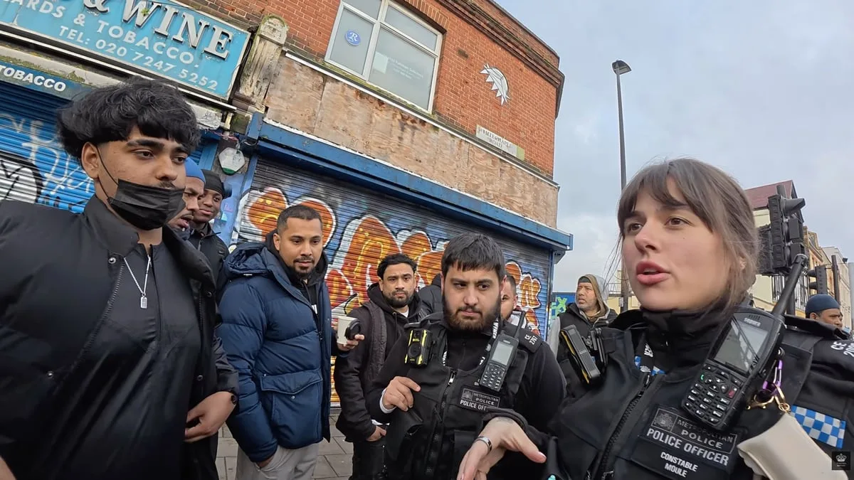 Met chief praises officer who defended Christian preacher's free speech in Whitechapel