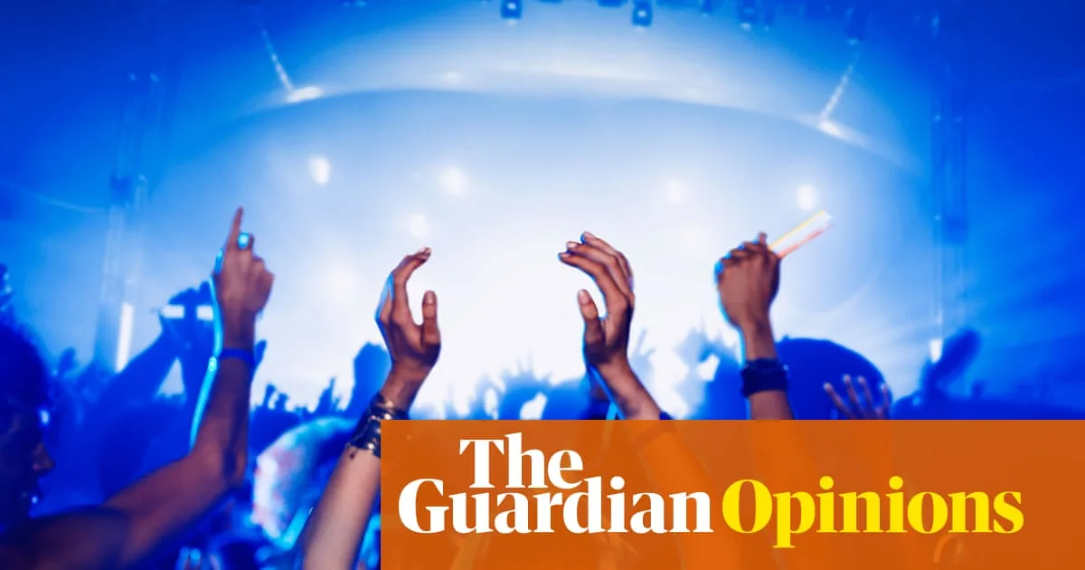 Why Some Gig-Goers Refuse to Dance: A Tale of Seated Spats